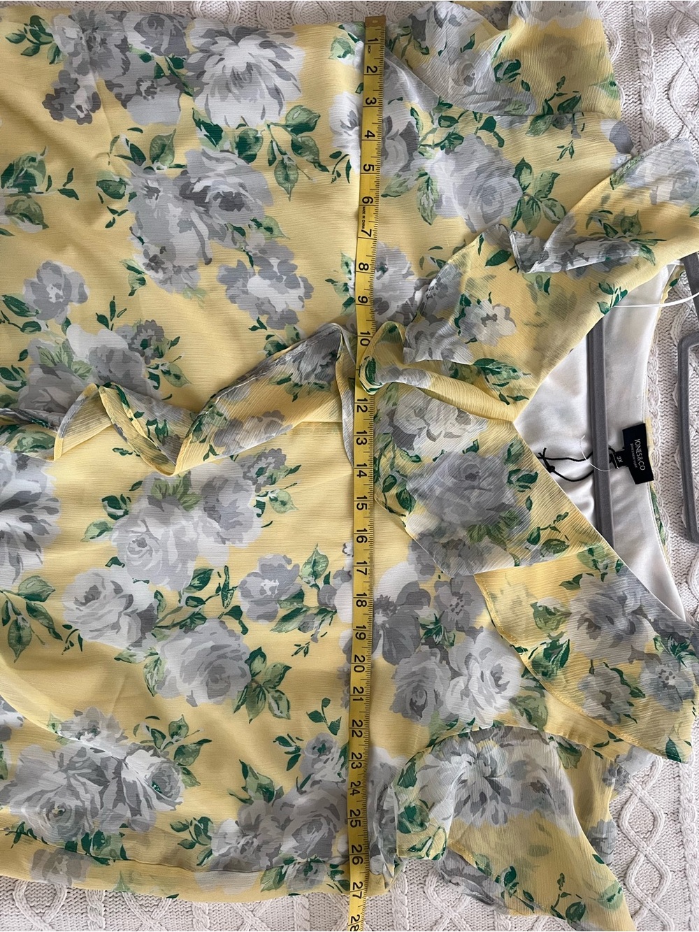 Jones & Co Light Yellow Floral Ruffle V-Neck Blouse Short Sleeve Size 3X - Picture 5 of 15